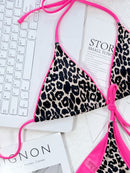 Ensemble de bikini noué sur les côtés à imprimé léopard