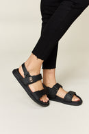 Sandalias destalonadas con doble tira y velcro WILD DIVA