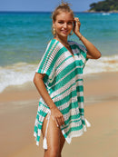 Cover-up con cuello en V y rayas caladas con borlas