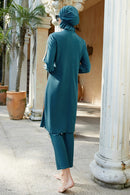 Ensemble de bain casquette, haut à quart de zip et pantalon