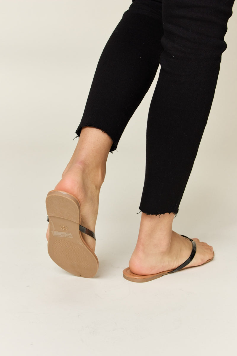 Sandalias con punta abierta de cuero PU WILD DIVA