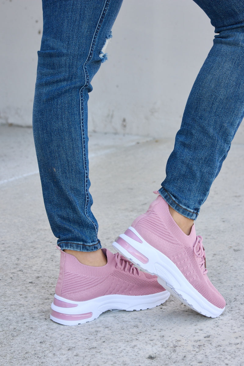 Zapatos deportivos con punta redonda y cordones de malla transpirable de Forever Link