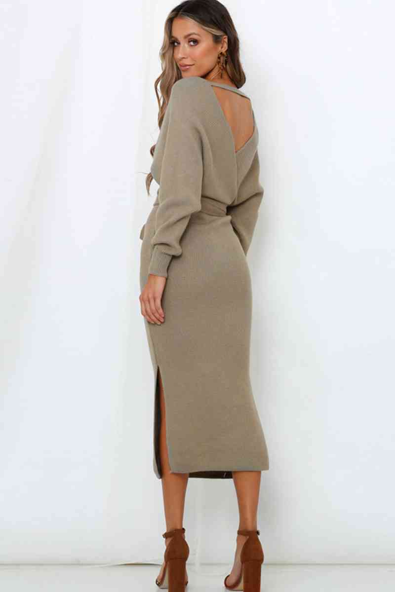 Robe pull fendue à la taille avec nœud à surplis et col