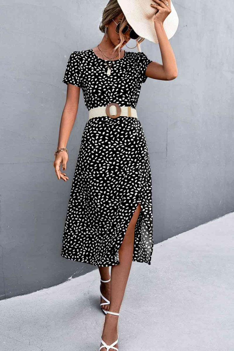 Robe midi imprimée à fente et découpe (ceinture non incluse)