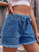 Short en denim à ourlet brut avec cordon de serrage