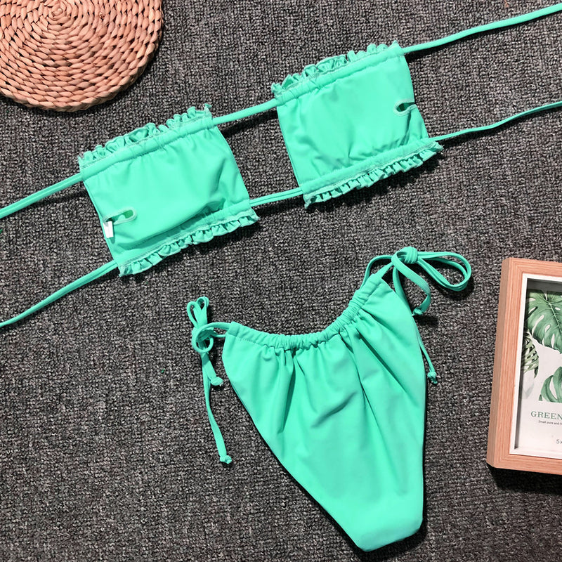 Ensemble de bikini froncé à volants