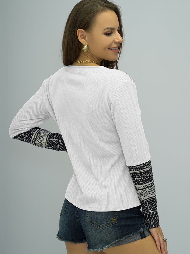 Printed Round Neck Buttoned Shoulder Tee