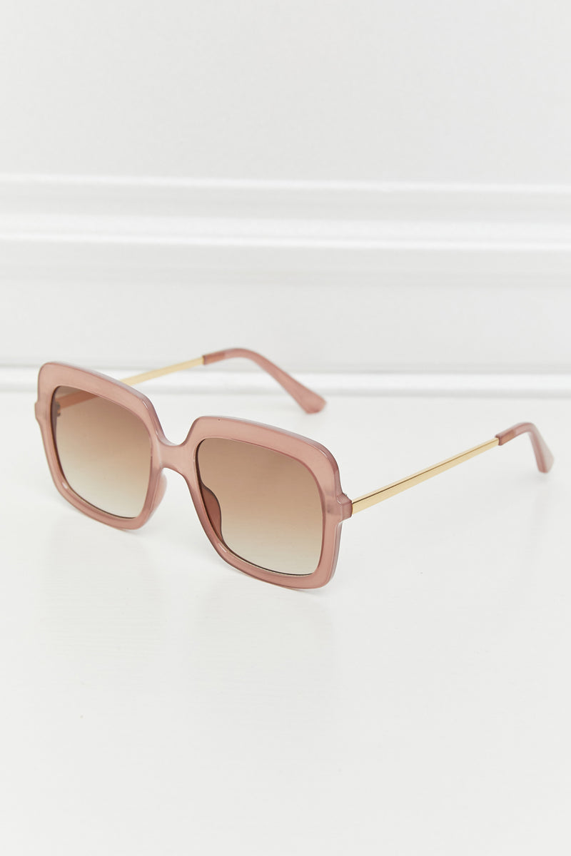 Lunettes de soleil carrées hybrides métal-plastique