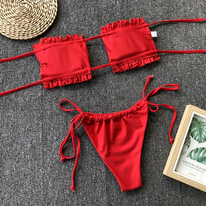 Ensemble de bikini froncé à volants