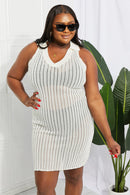 Robe cache-coeur ajourée à col Johnny