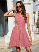 Vestido con recorte atado y un solo hombro de rejilla