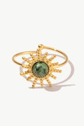 Anillo abierto con forma de sol de piedra natural