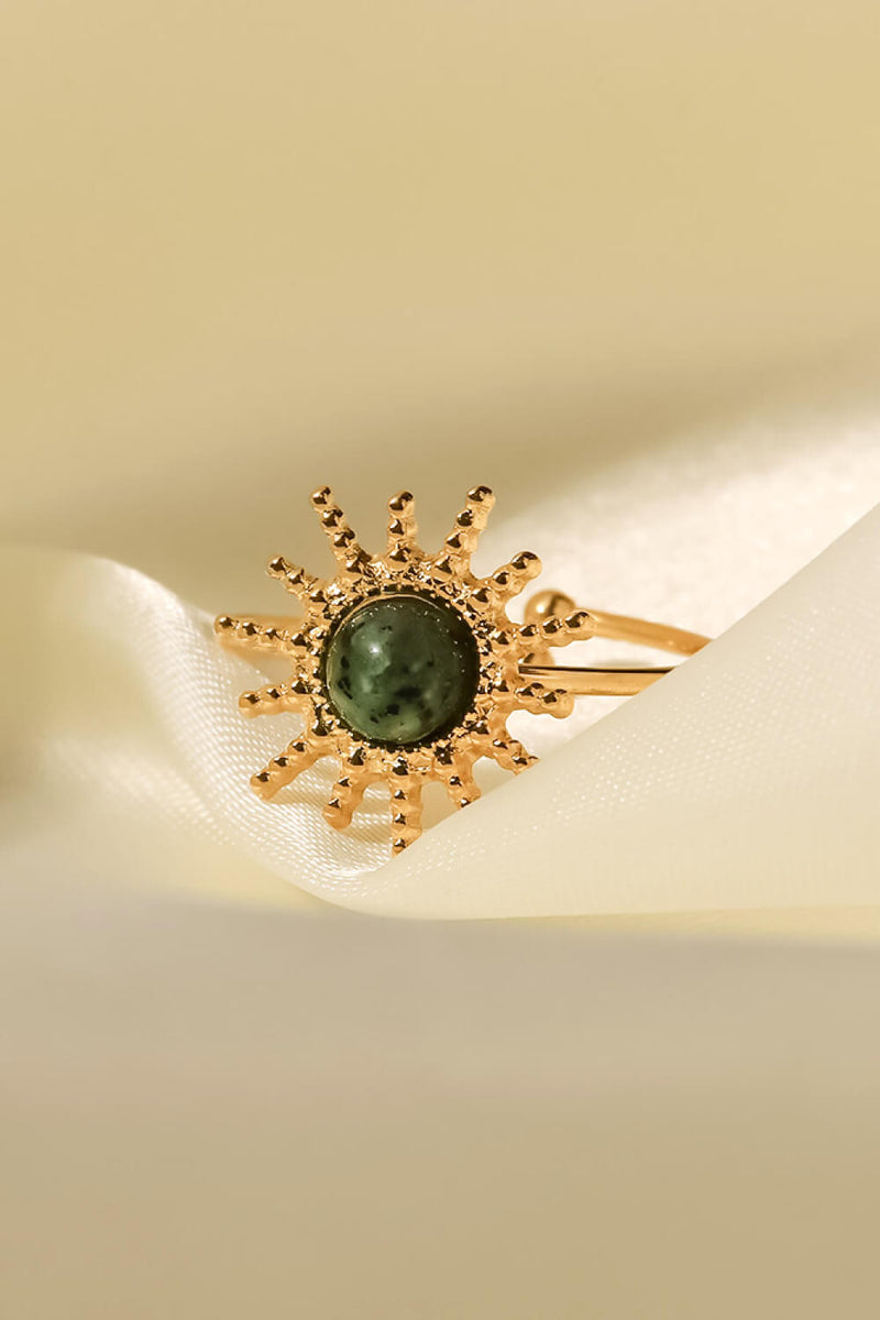Anillo abierto con forma de sol de piedra natural